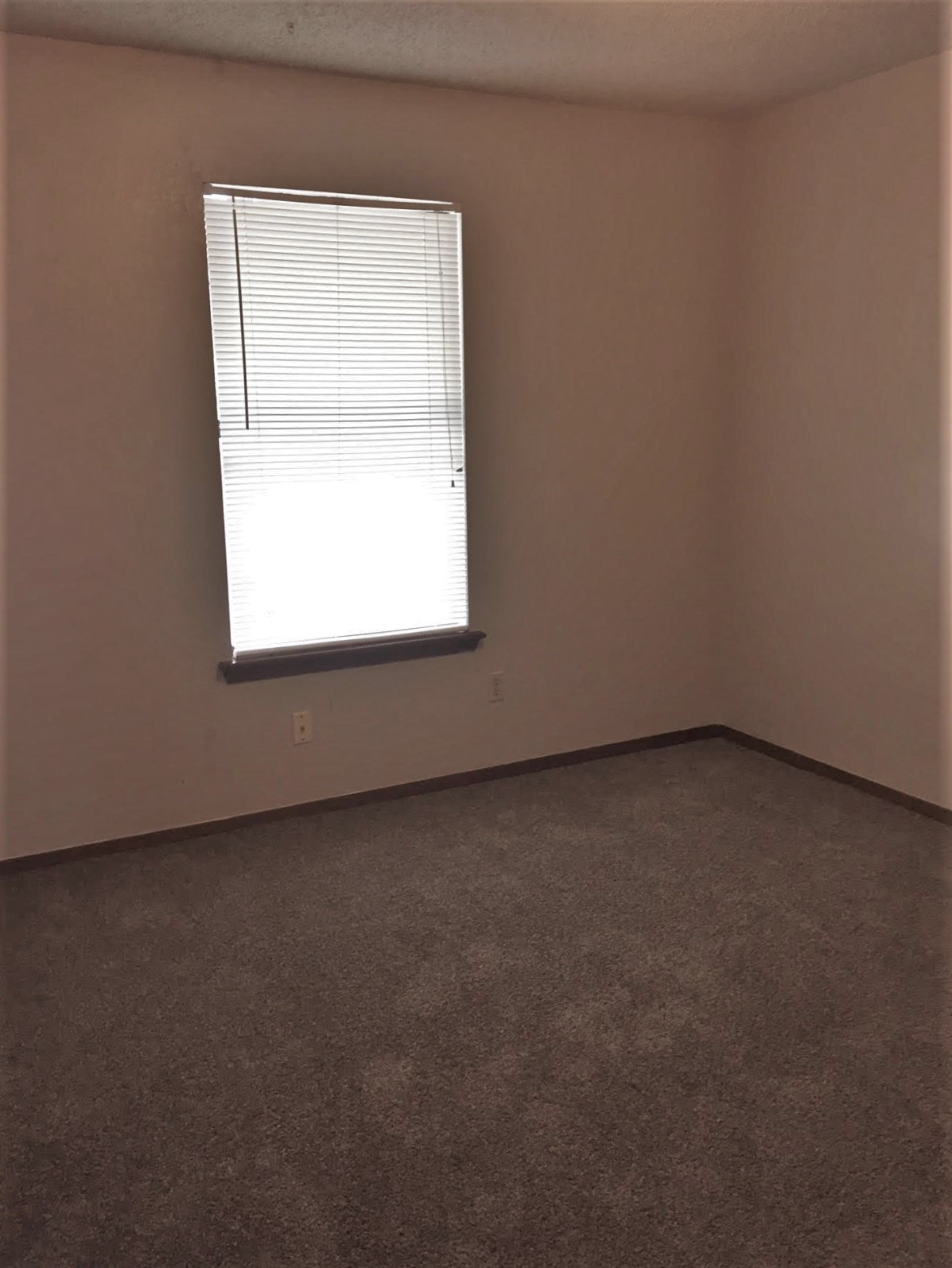 1306 W 13th St. S Claremore home for rent (3 bed/ 2 bath) Dorsey